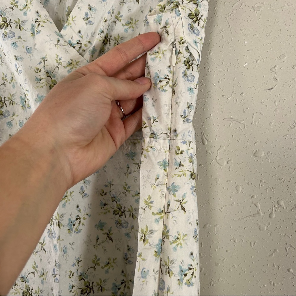 Vintage Laura Ashley White Floral Midi Dress Lightweight Summer Casual Size 12 - Picture 4 of 11